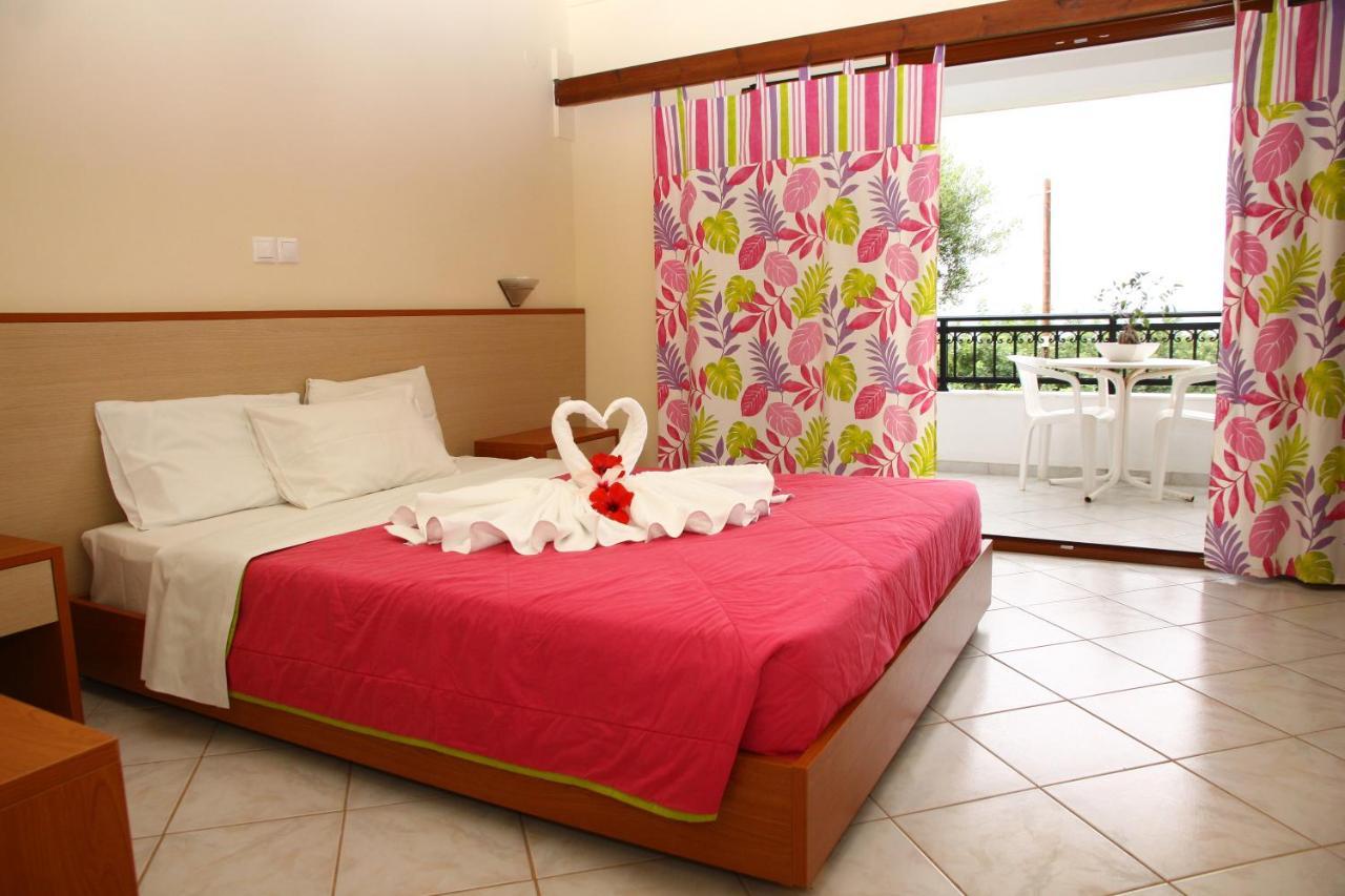 Bella Vista Hotel "By Checkin" ヘルソニソス エクステリア 写真