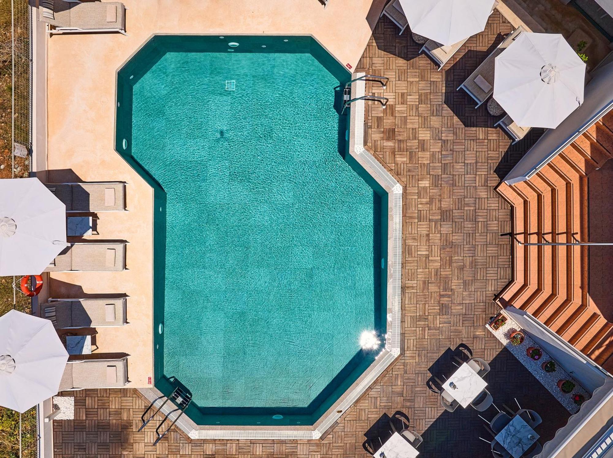 Bella Vista Hotel "By Checkin" ヘルソニソス エクステリア 写真