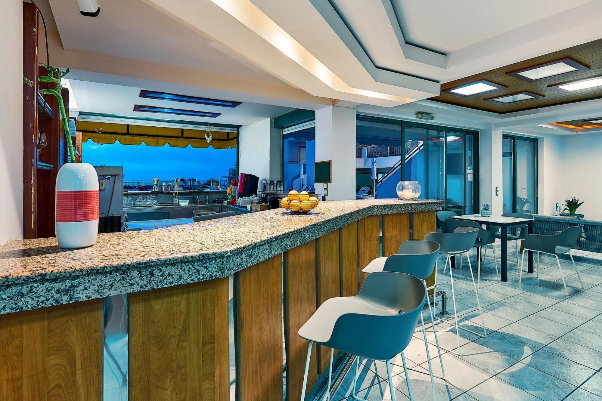 Bella Vista Hotel "By Checkin" ヘルソニソス エクステリア 写真