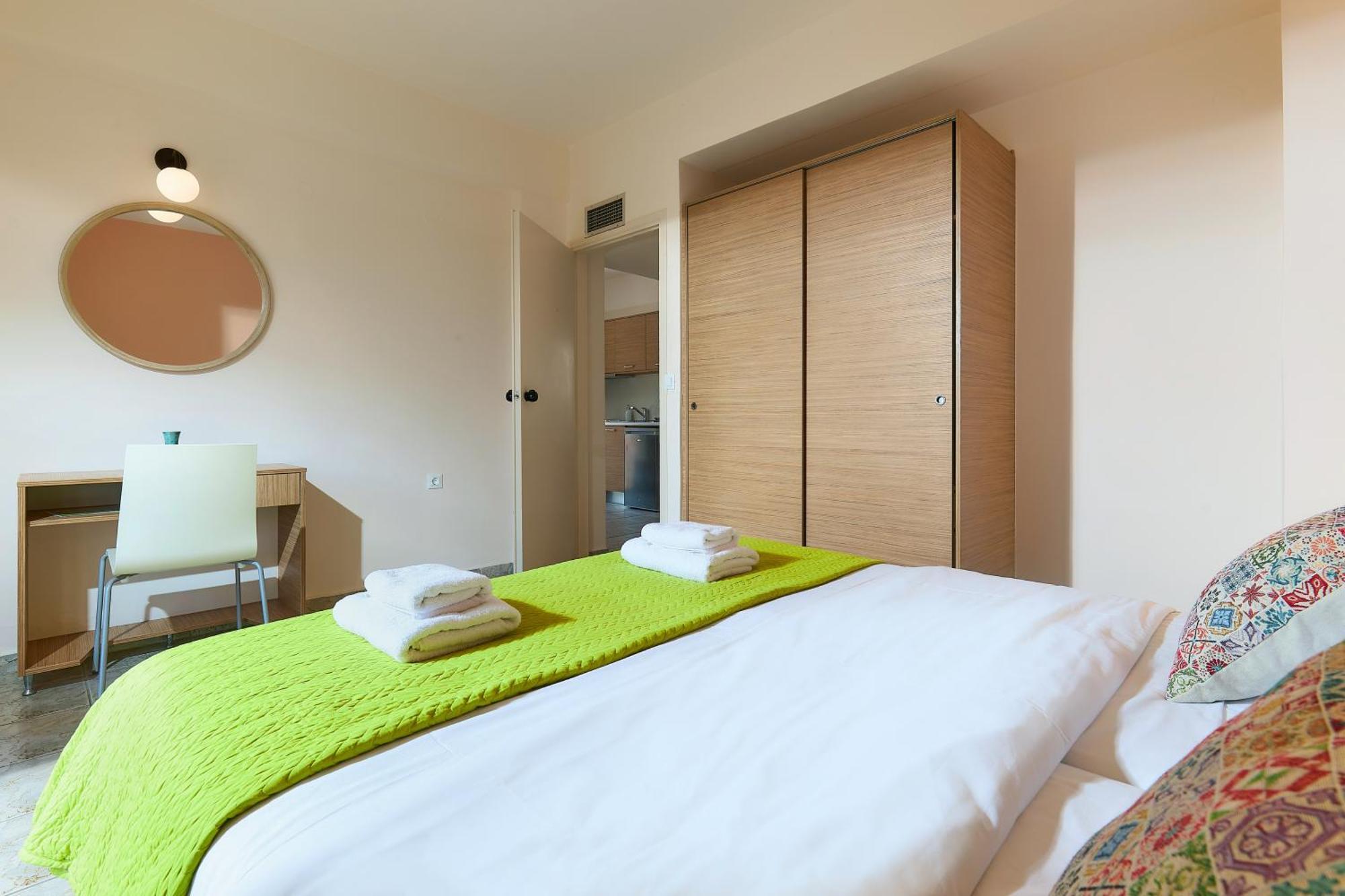 Bella Vista Hotel "By Checkin" ヘルソニソス エクステリア 写真