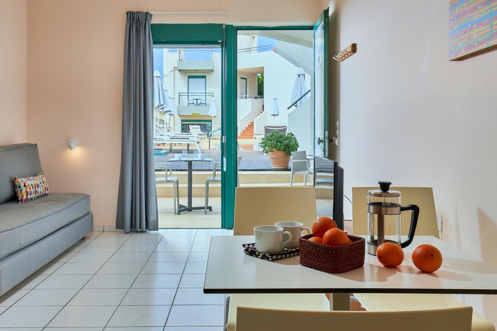 Bella Vista Hotel "By Checkin" ヘルソニソス エクステリア 写真