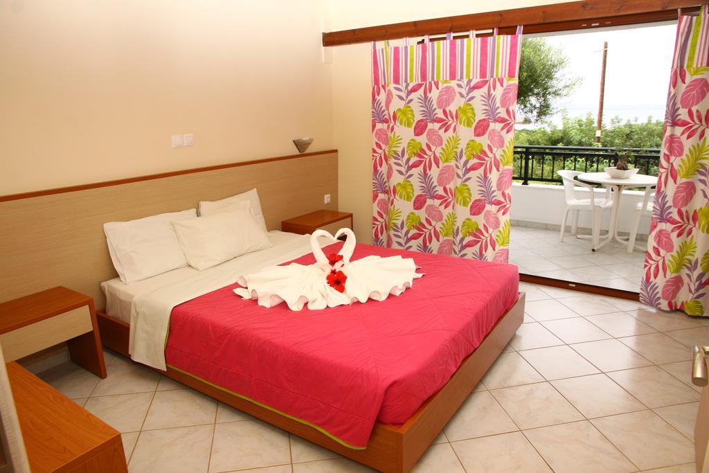 Bella Vista Hotel "By Checkin" ヘルソニソス エクステリア 写真