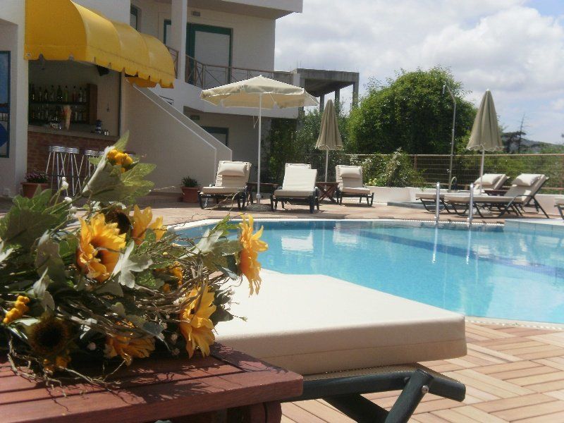 Bella Vista Hotel "By Checkin" ヘルソニソス エクステリア 写真