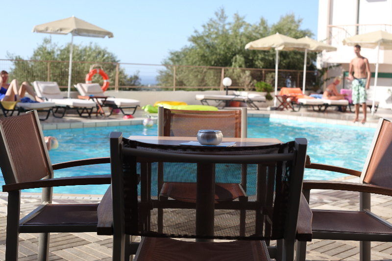Bella Vista Hotel "By Checkin" ヘルソニソス エクステリア 写真